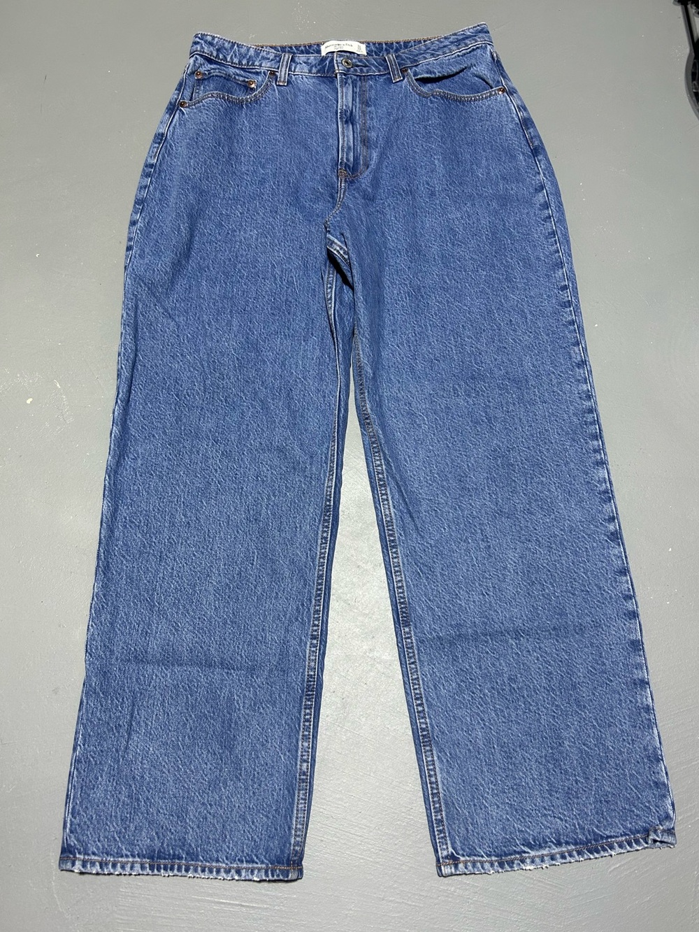 Abercrombie & Fitch The Loose High Rise Curve Love Denim Jeans (Women’s 12R)